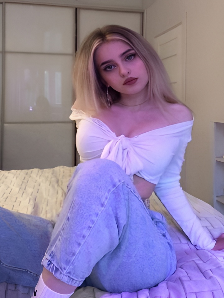 Роксана привлекальеная девушка из Рефтинский цена от 3000 руб