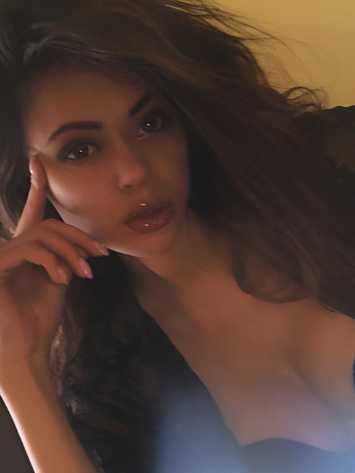 Зита привлекальеная девушка из Рефтинский цена от 10000 руб