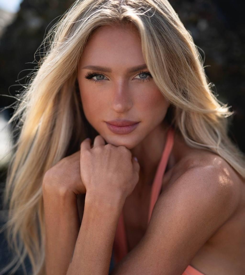 Катерина привлекальеная девушка из Рефтинский цена от 5000 руб