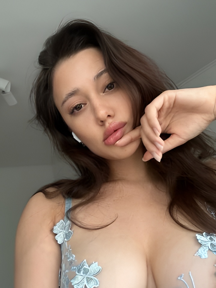 Индивидуалка Кира, доступна для личного знакомства от 2500 руб