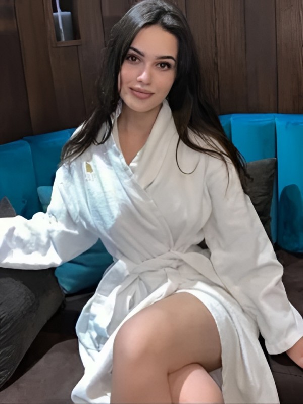 Ульяна привлекательная девушка из Рефтинский цена от 10000 руб