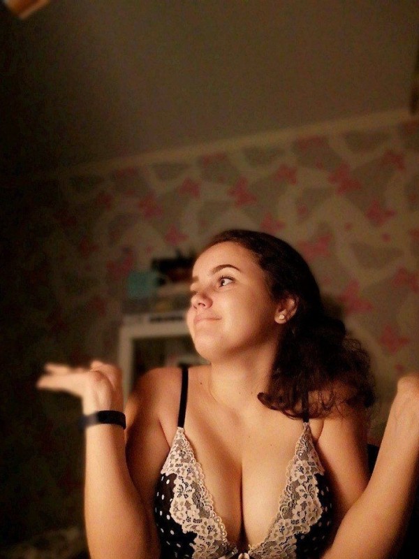 Рита привлекательная девушка из Рефтинский цена от 3000 руб