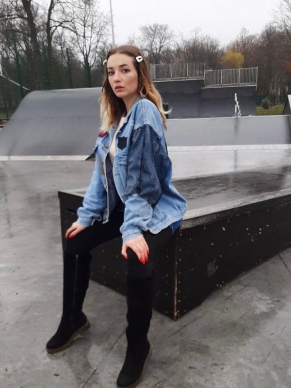 🎥 Наденька привлекательная девушка из Рефтинский цена от 5000 руб