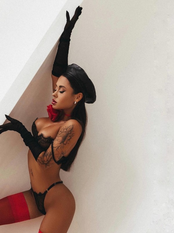 Яна привлекательная девушка из Рефтинский цена от 4000 руб